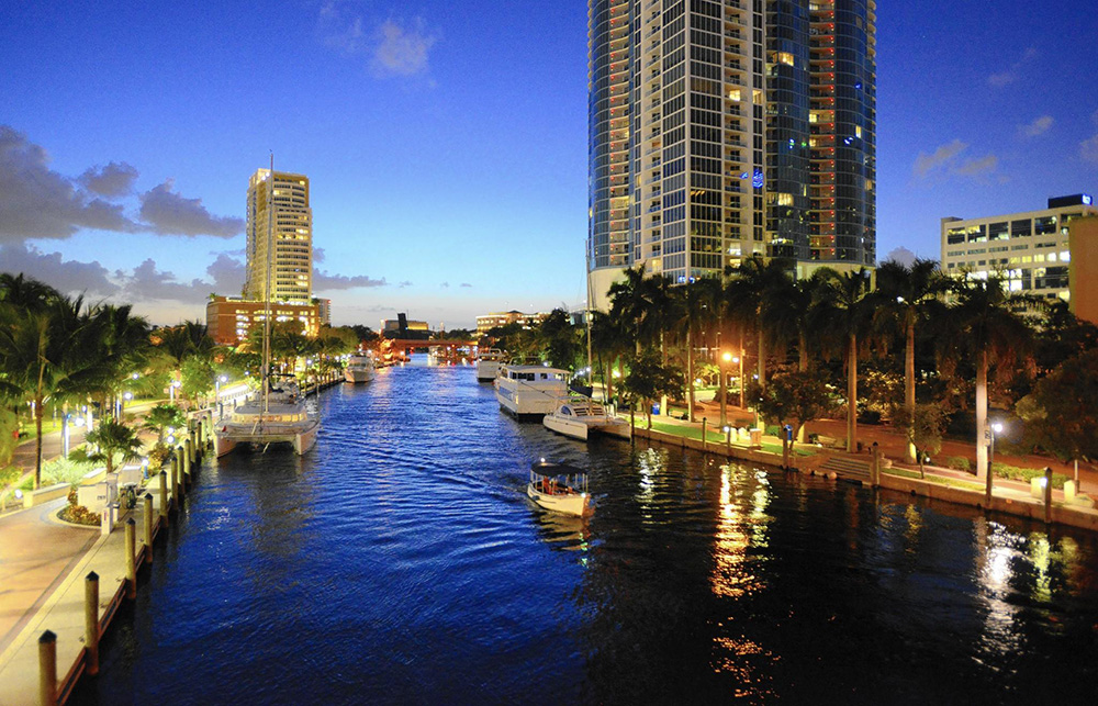 Cruisin' Down the River