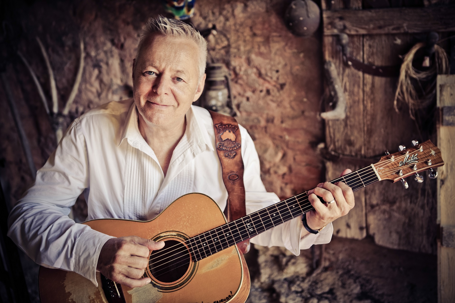 TOMMY EMMANUEL