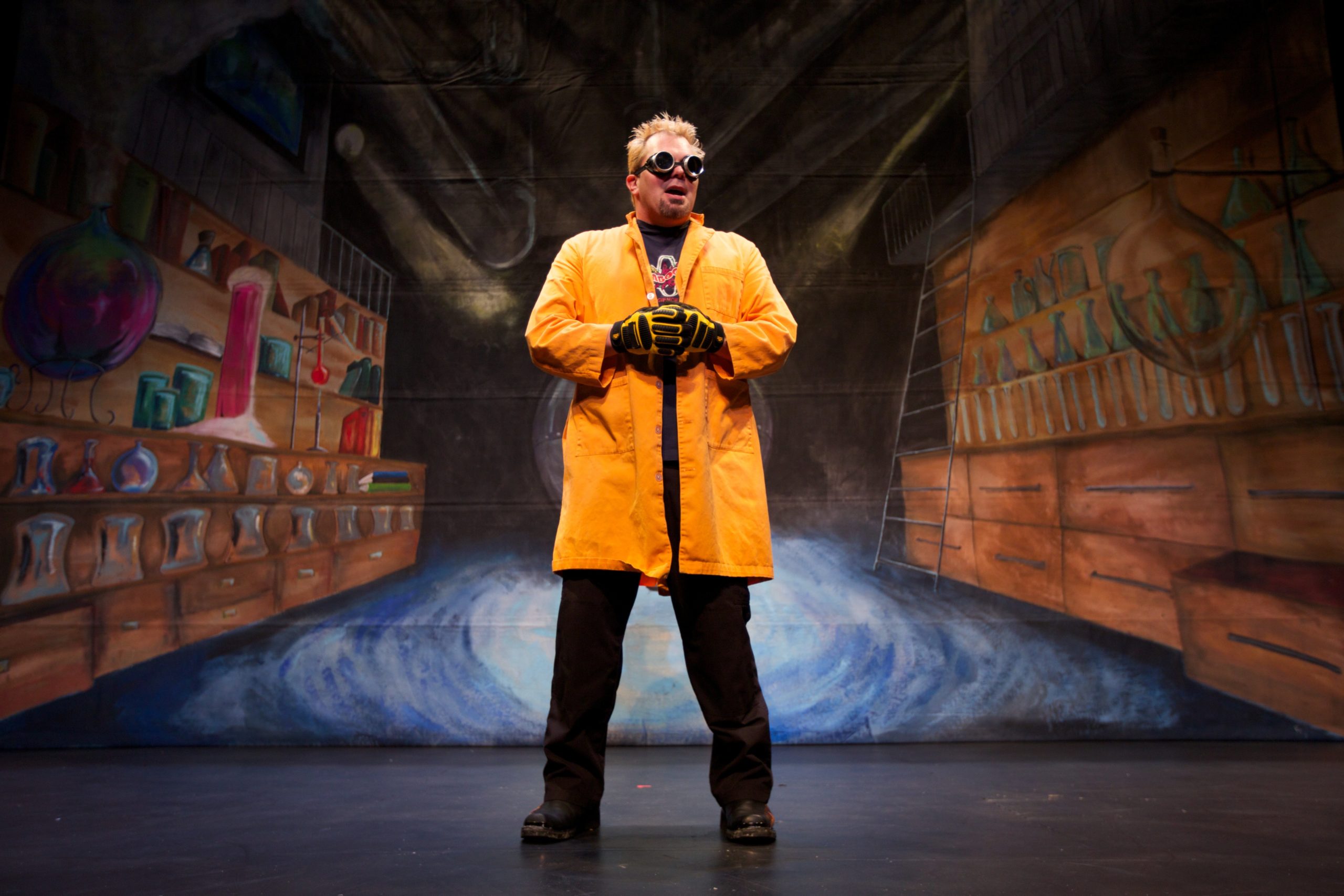 Doktor Kaboom: Look out! Science is coming!