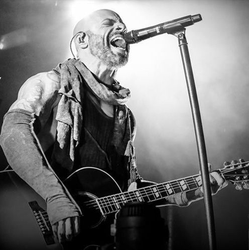 Daughtry: Bare Bones Tour