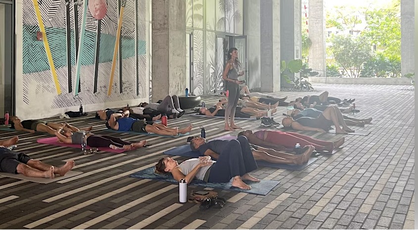 Flow Yoga