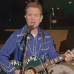 Chris Isaak