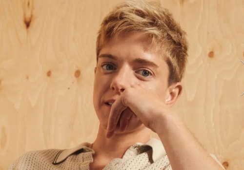 Mae Martin: The Possum